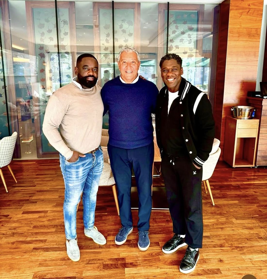 Brian Tevreden met Henk ten Cate en Clarence Seedorf